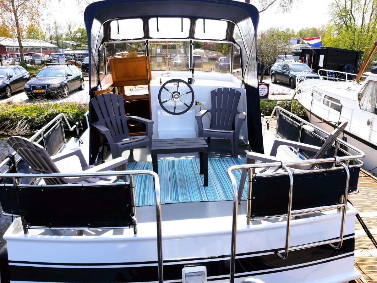 Motor Yacht Amazone Otel Amsterdam Dış mekan fotoğraf