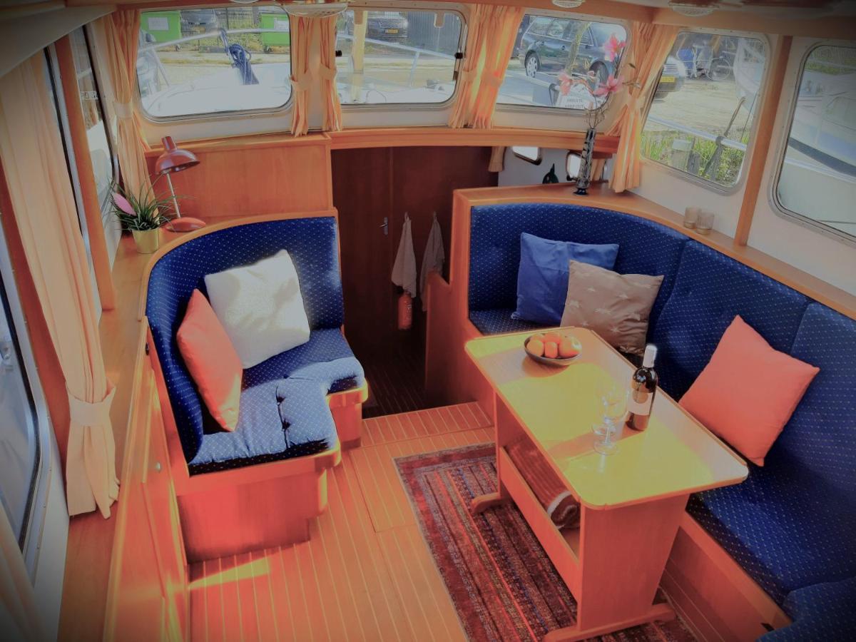 Motor Yacht Amazone Otel Amsterdam Dış mekan fotoğraf