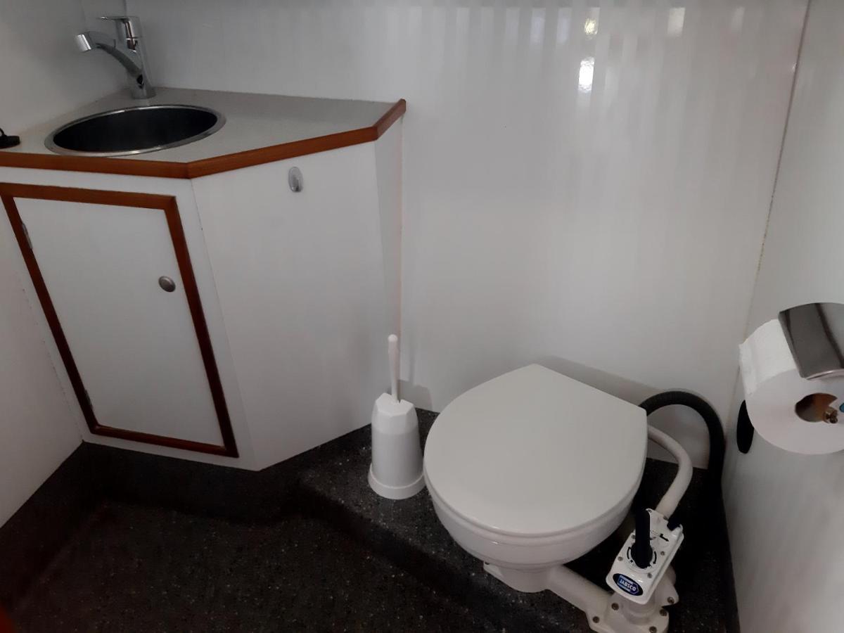 Motor Yacht Amazone Otel Amsterdam Dış mekan fotoğraf