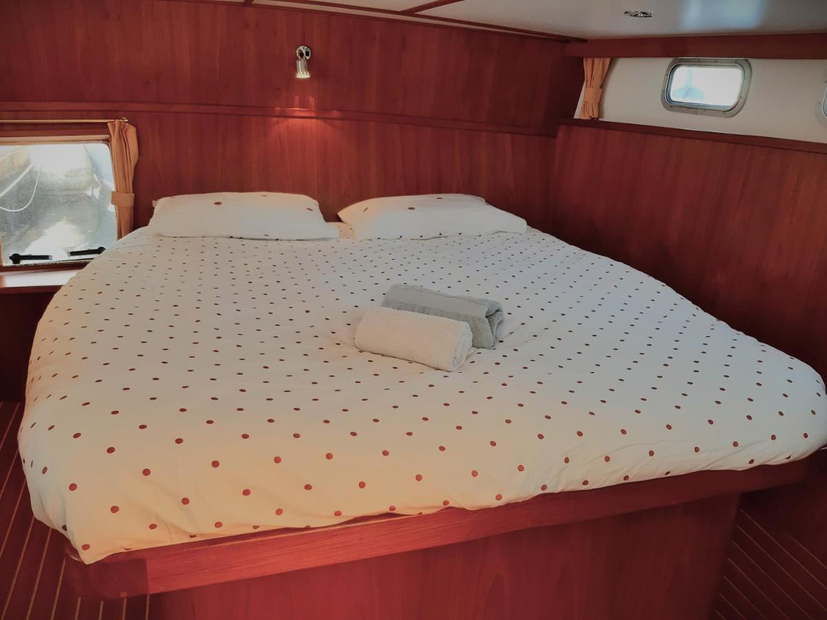 Motor Yacht Amazone Otel Amsterdam Dış mekan fotoğraf